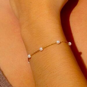 NEW Uncommon James silver pearl and chain bracelet